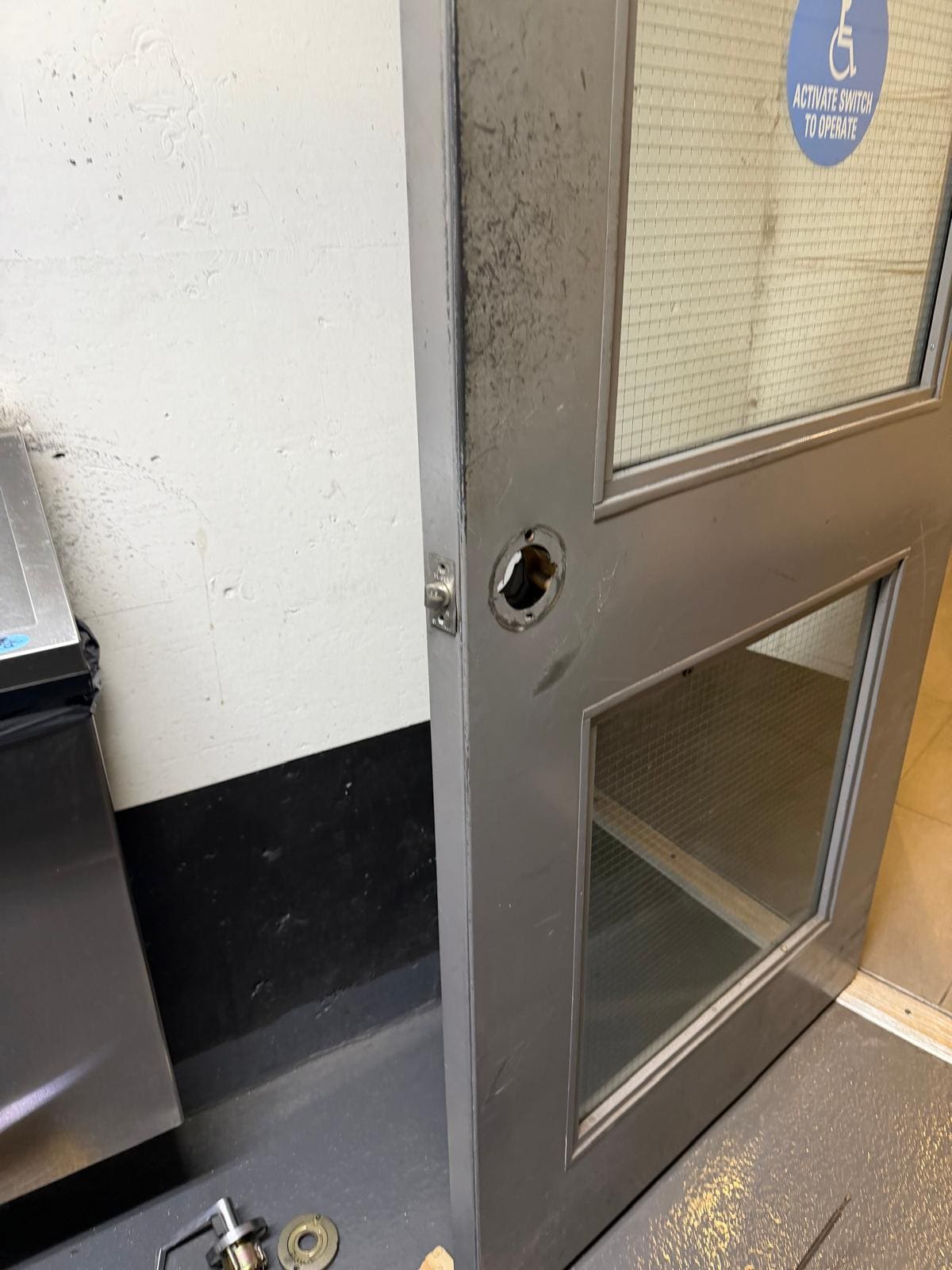 Commercial door glass and hardware service
