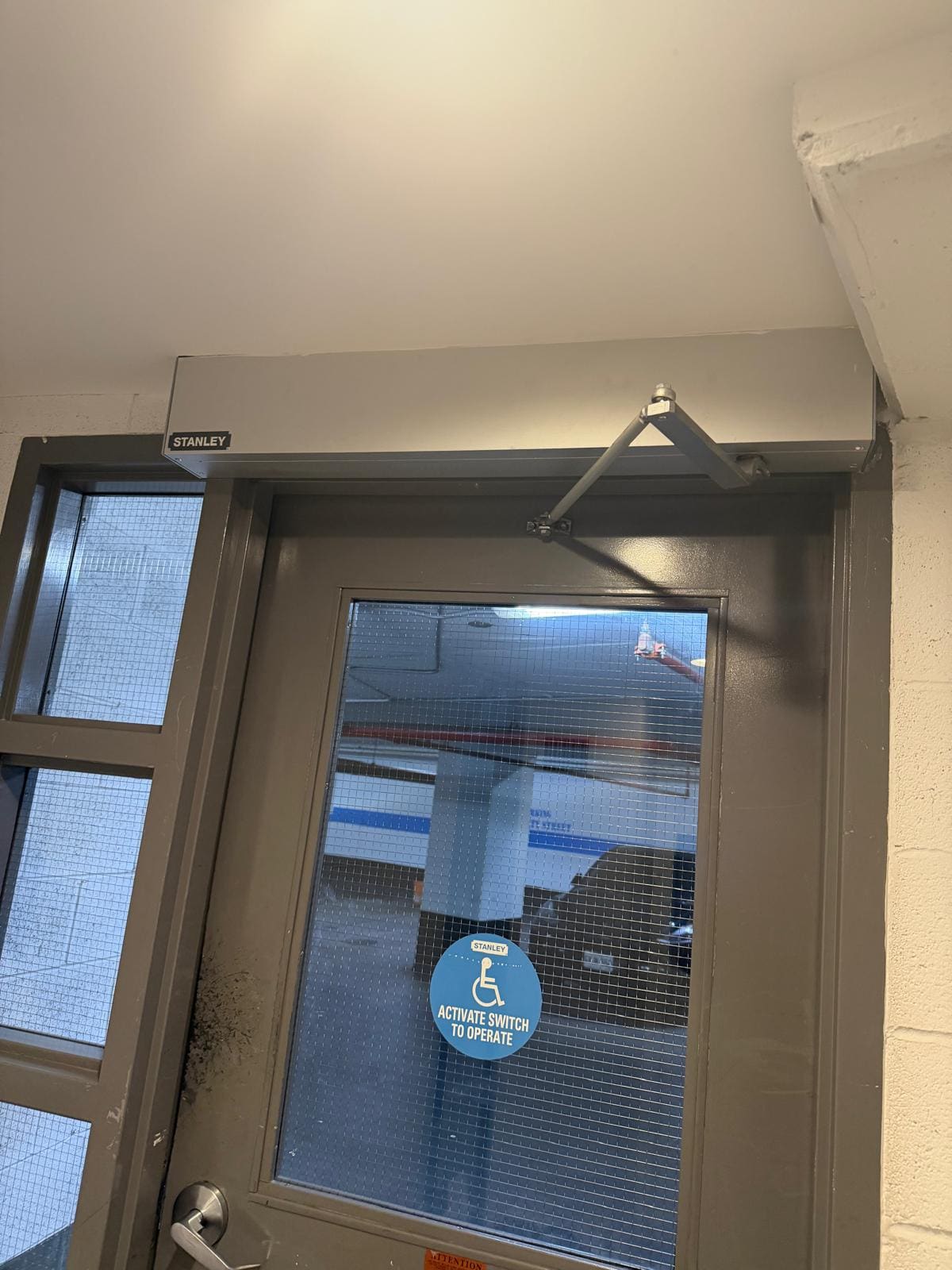 Commercial door glass and hardware service