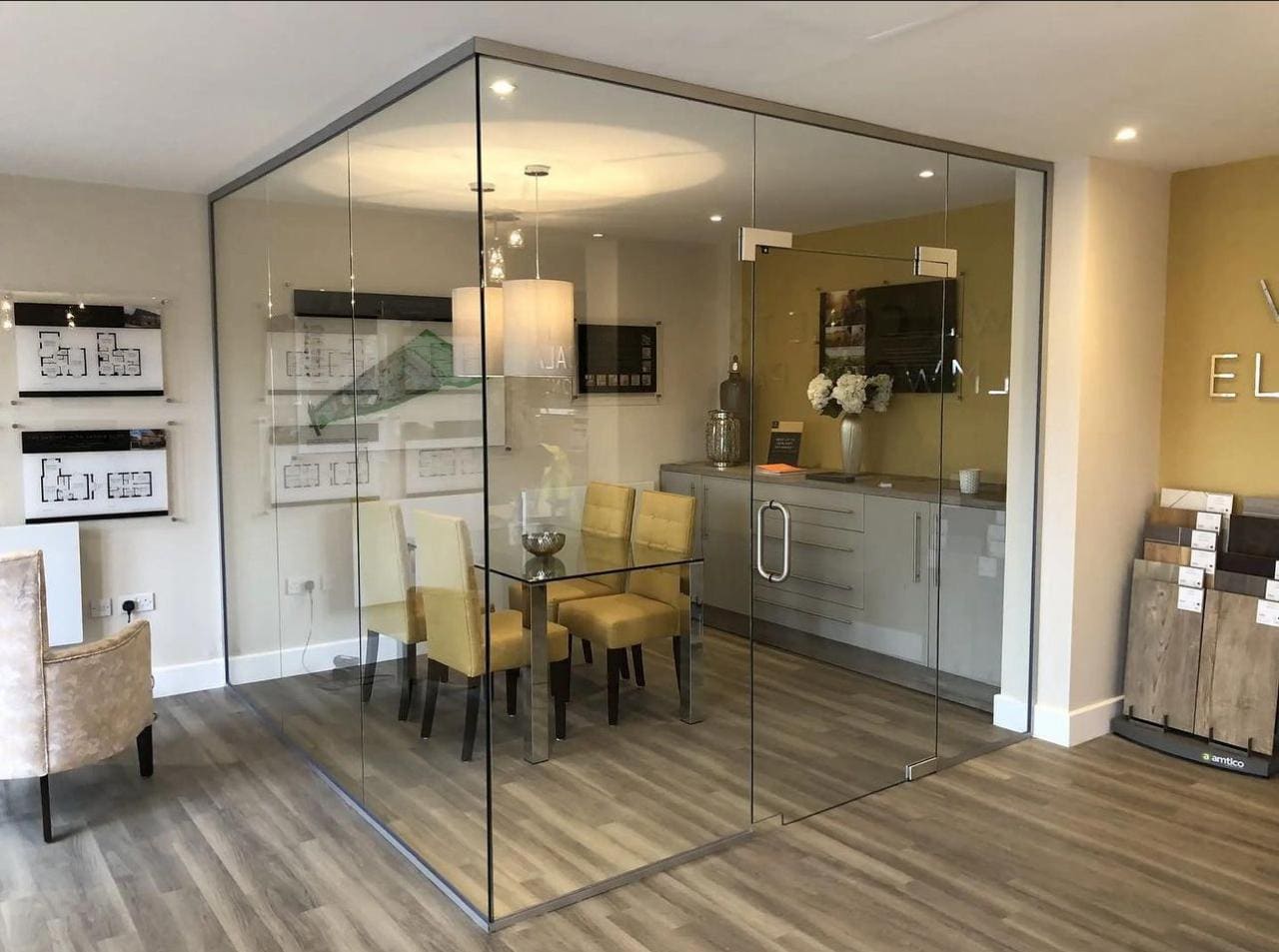 Office & Commercial — Office partitions, meeting rooms and glass enclosures in clear, frosted or black-framed glass — sightlines open, rooms quiet.