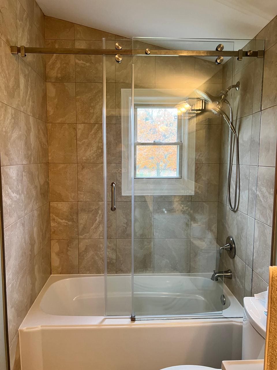 Glass tub enclosure or screen