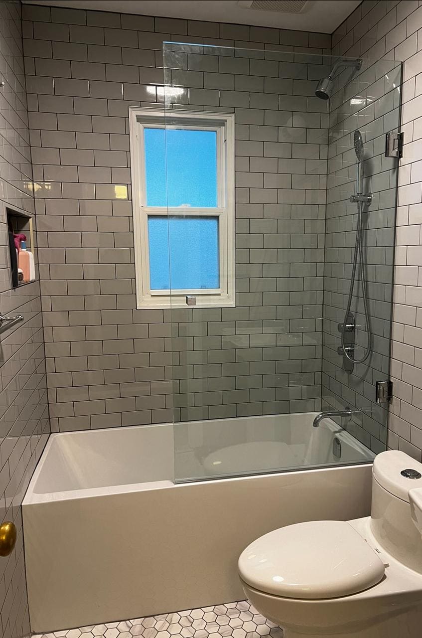 Glass tub enclosure or screen